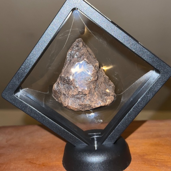 Meteorites - Picture 12 of 16